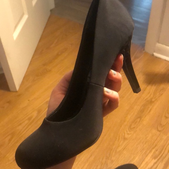 ana matte chic black heel w shiny hi heel - Picture 6 of 7